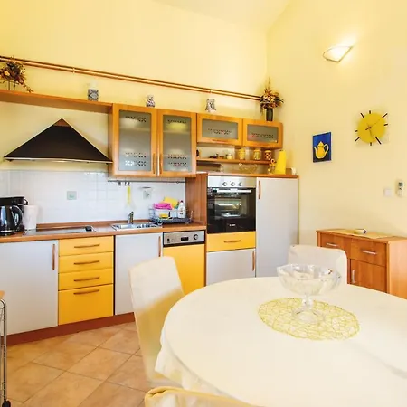 Apartman Mara Vabriga