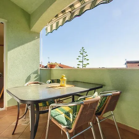 Apartman Mara Vabriga